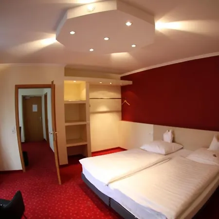 Hotel-restaurant Zum Goldenen Loewen ホテル 3*