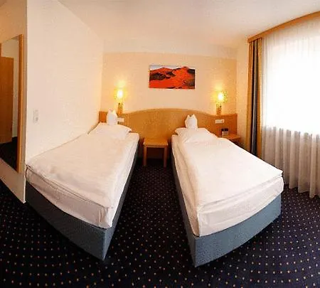 Hotel-restaurant Zum Goldenen Loewen 3*