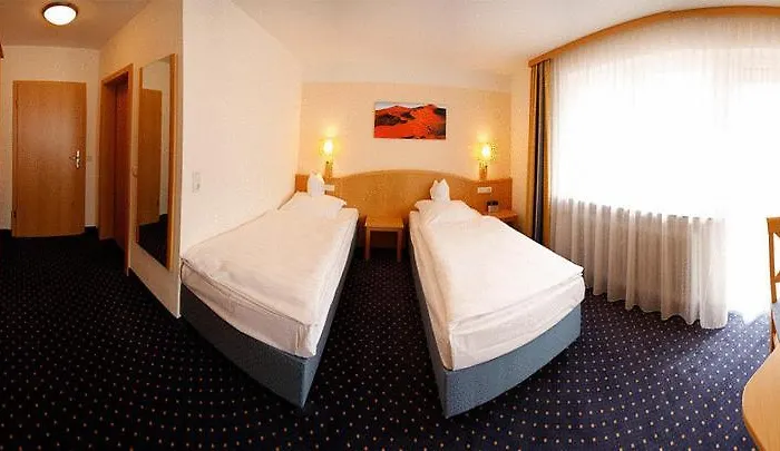 Hotel-restaurant Zum Goldenen Loewen 3*